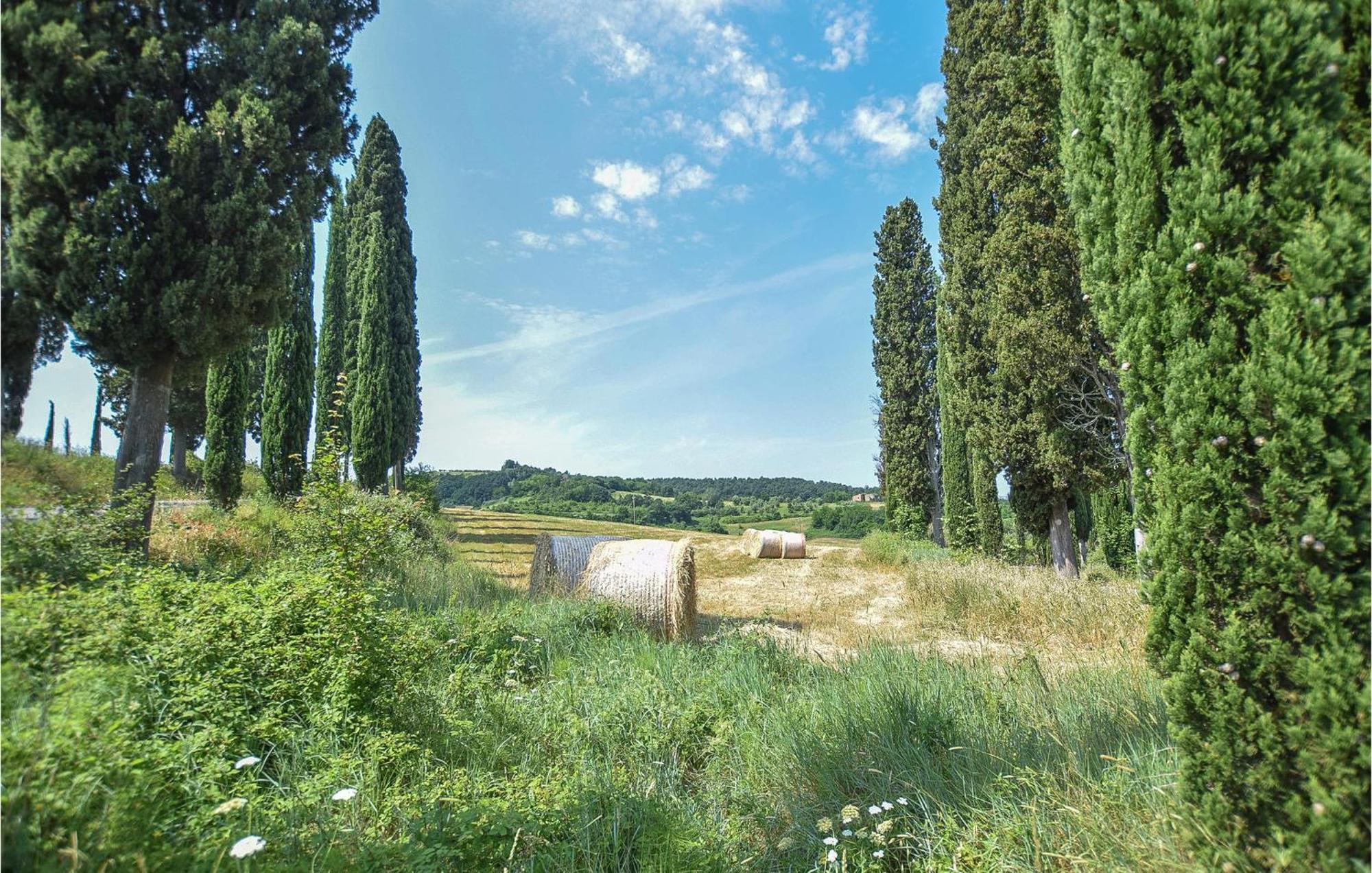 Awesome Home In Montefoscoli With Wifi Esterno foto